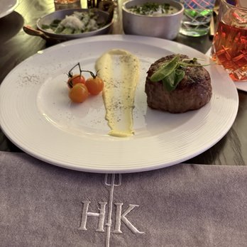 Hell's Kitchen - Main course: Filet Mignon (med rare) w/ potato purée - Cocktail Bars Near Me - Funner, California