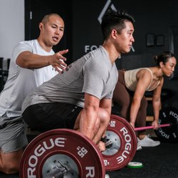Tony Tran Fitness - Deadlift with exceptional form