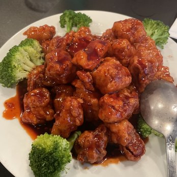 Chin's Kitchen - General Tsao's chicken - Chinese Near Me - Portland, Oregon