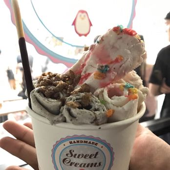 Sweet Creams - Oreos and strawberry shortcake - Ice Cream & Frozen Yogurt Near Me - Honolulu, Hawaii Sweet Creams - Oreos and strawberry shortcake - Ice Cream & Frozen Yogurt Near Me - Honolulu, Hawaii