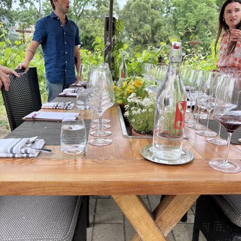 B Cellars Vineyards & Winery - Tasting for six - Wineries Near Me - Oakville, California