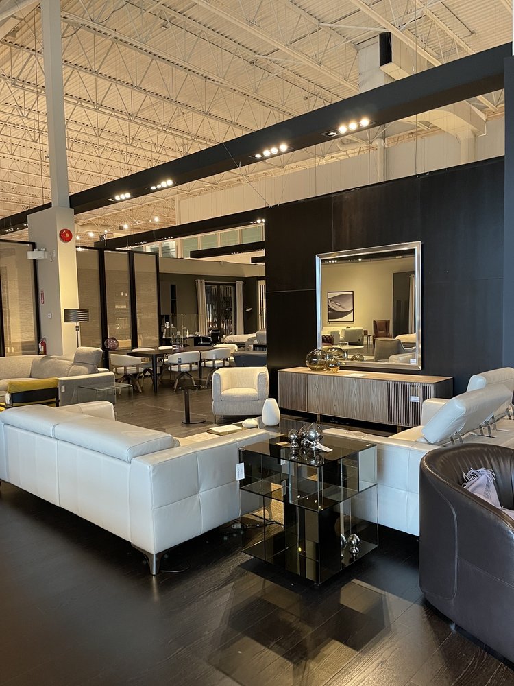 SANDY’S FURNITURE Updated September 2024 83 Photos & 20 Reviews 1335 United Boulevard