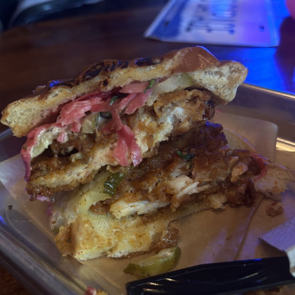 Sids Garage - Burgers Near Me - Meridian, Idaho Sids Garage - Burgers Near Me - Meridian, Idaho