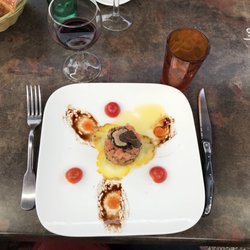 Hôtel Restaurant Chabrol - Tartare de saumon aux truffes d'été
