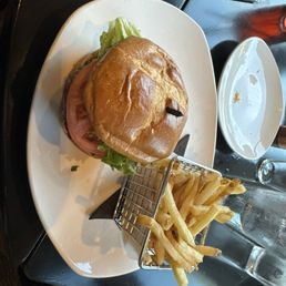 110 Classic Cheeseburger