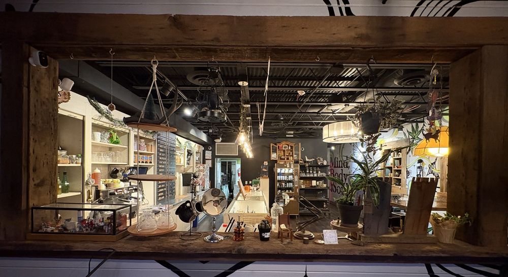 House of Vibes Coffee & Curio Image