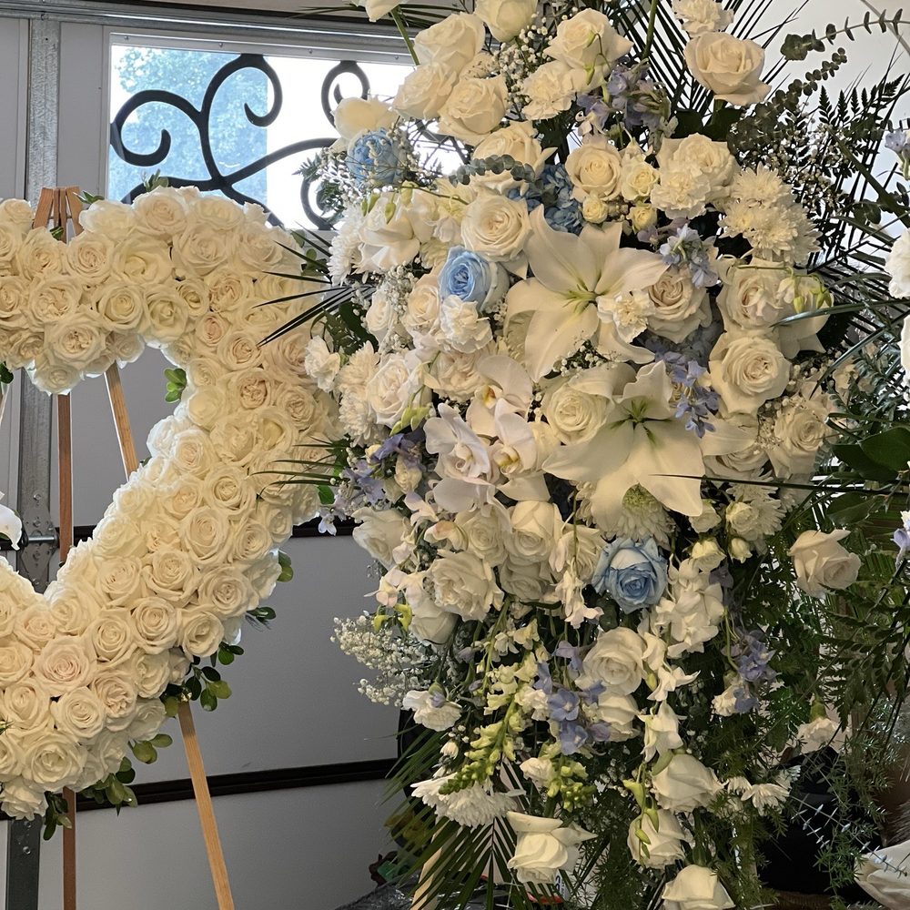 SimplyChic Events - Diana Marinca - Florists Near Me SimplyChic Events - Diana Marinca - Florists Near Me