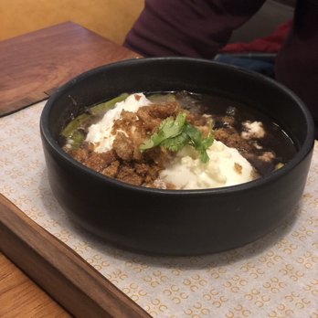 Cumpanio - Huevos Pochados con Chicharrón - Mexican Near Me - Santiago de Querétaro, QUE