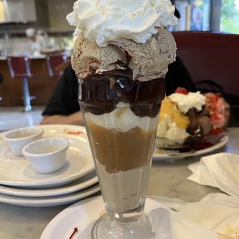 Fenton's Creamery - The Black & Tan - Ice Cream & Frozen Yogurt Near Me - Vacaville, California Fenton's Creamery - The Black & Tan - Ice Cream & Frozen Yogurt Near Me - Vacaville, California