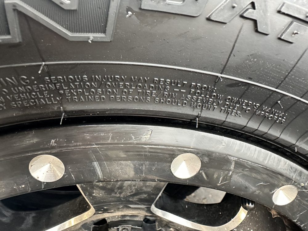 WALMART SUPERCENTER Updated August 2024 22 Photos & 21 Reviews 30 Catskill Cmns, Catskill