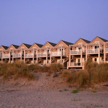 Oregon Beach Vacations - The townhome we rented.  2 br, 2.5 ba, 2 balconies, great kitchen and 2 car garage. - Vacation Rentals Near Me - Lincoln City, Oregon