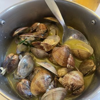 Cervejaria Ramiro - Clams - Seafood Near Me - Lisbon, 11 Cervejaria Ramiro - Clams - Seafood Near Me - Lisbon, 11