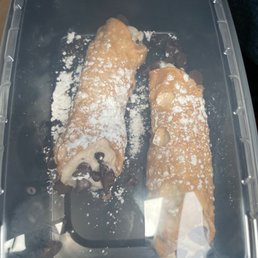 Cannolis Cannolis