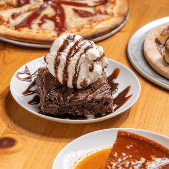 Pizza Station 826 - Escoge tu favorito! - Pizza Near Me - Hialeah, Florida Pizza Station 826 - Escoge tu favorito! - Pizza Near Me - Hialeah, Florida