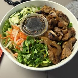 72. Grilled Chicken Salad Bowl