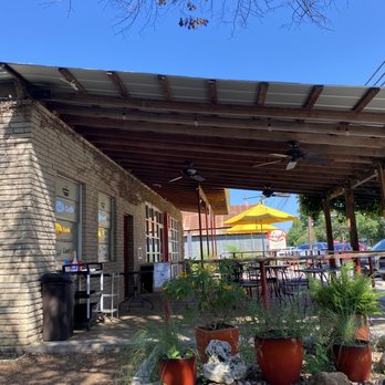 High's Cafe & Store - exterior seating area - Sandwiches Near Me - Comfort, Texas High's Cafe & Store - exterior seating area - Sandwiches Near Me - Comfort, Texas