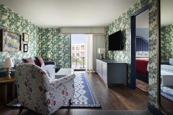 Graduate by Hilton Dallas by null