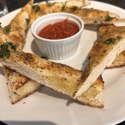 Levetto - Garlic bread without the cheese.  So yummy!!