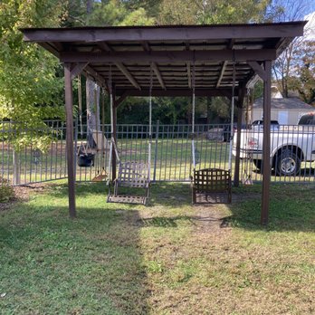 Pistachio - Outdoor swings - Ice Cream & Frozen Yogurt Near Me - Durham, North Carolina