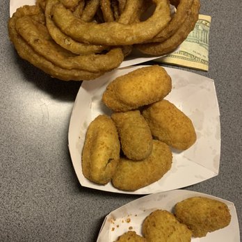 Clyde's Drive-In - Onion rings, jalapeño poppers, and broccoli bites. Cash only - Burgers Near Me - St. Ignace, Michigan