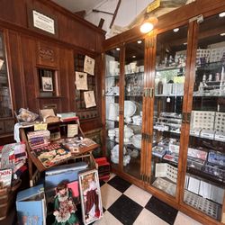 Twin Lakes Antique Mall