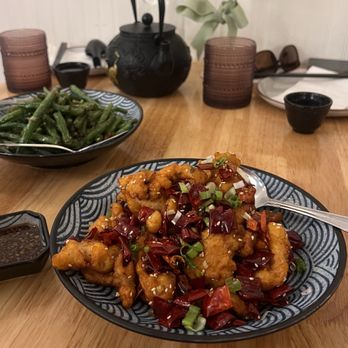 United Dumplings - Rockridge - Sichuan Chicken - Chinese Near Me - Oakland, California United Dumplings - Rockridge - Sichuan Chicken - Chinese Near Me - Oakland, California