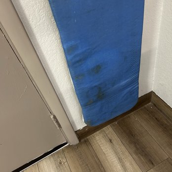 Red Roof - Dirty ironing board cover and dirt in corner - Hotels Near Me - Staunton, Virginia Red Roof - Dirty ironing board cover and dirt in corner - Hotels Near Me - Staunton, Virginia