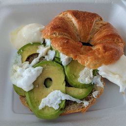 Avocado Dream Croissant