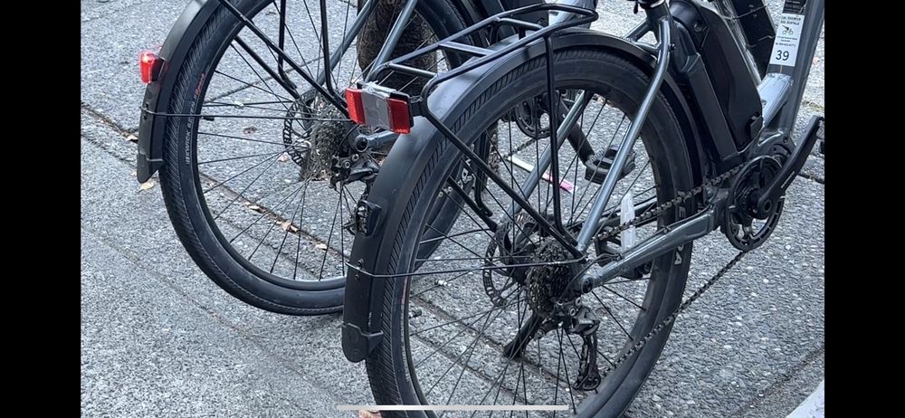 Coal Harbour Bike Rental Logo