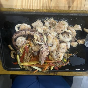 La Matriarca - Miami - PARILLADA DE MARISCOS - Colombian Near Me - Doral, Florida La Matriarca - Miami - PARILLADA DE MARISCOS - Colombian Near Me - Doral, Florida
