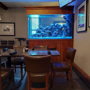 Mike Anderson's - Gonzales - a fish tank in a restaurant - Seafood Near Me - Gonzales, Louisiana