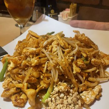 Sumo House - Chicken Pad Thai - Japanese Near Me - Vero Beach, Florida Sumo House - Chicken Pad Thai - Japanese Near Me - Vero Beach, Florida