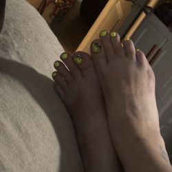 AB Nails Salon - Pedicure!