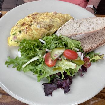Le Pain Quotidien - Ham and gruyere omelet - fresh! - Cafes Near Me - Miami, Florida Le Pain Quotidien - Ham and gruyere omelet - fresh! - Cafes Near Me - Miami, Florida