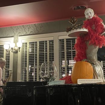 Hangar Hotel - Piano - Hotels Near Me - Fredericksburg, Texas Hangar Hotel - Piano - Hotels Near Me - Fredericksburg, Texas