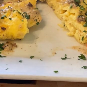 Batter & Berries - Thick black hair - Breakfast & Brunch Near Me - Chicago, Illinois