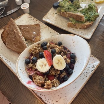 First Watch - Sunrise Granola Bowl Avocado Toast - Breakfast & Brunch Near Me - Dayton, Ohio