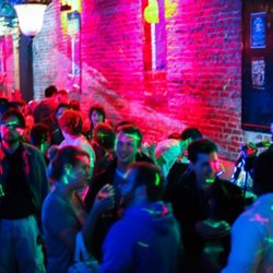 Kor Karaoke - A Cat Club karaoke night