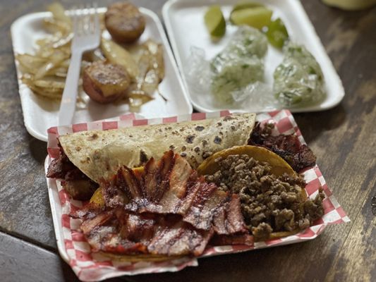 Tacos La Sultana (Food Truck) by null
