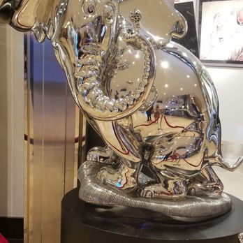 Water Tower Place - Statue outside Art of Dr. Suess store (No, I didn't walk in) - Shopping Centers Near Me - Chicago, Illinois