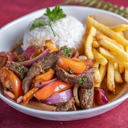 Inca Paisa restaurant Astoria - Freshly prepared lomo saltado served at Inca Paisa Restaurant in Astoria, Queens.