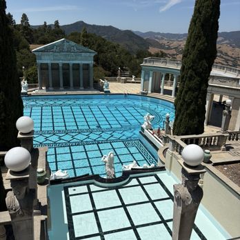 Hearst Castle - Tours Near Me - San Simeon, California