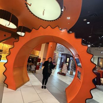 Hershey’s Chocolate World - Chocolatiers & Shops Near Me - Las Vegas, Nevada