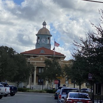 Coach's Pub & Eatery - Historic Courthouse in walking distance! - American Near Me - Inverness, Florida