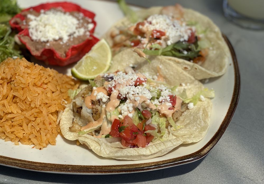 Los Molcajetes Bar & Grill