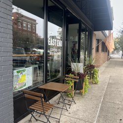 East End Coffee Co - Outdoor sidewalk seating