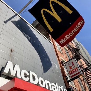 McDonald's - 04/18/22 - Burgers Near Me - New York, New York McDonald's - 04/18/22 - Burgers Near Me - New York, New York