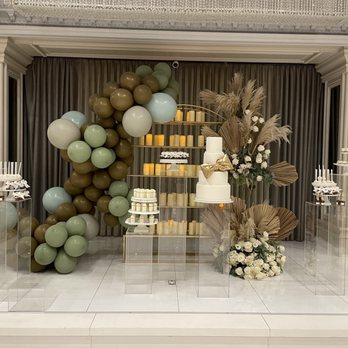 Anoush Glenoaks - Head table area. - Venues & Event Spaces Near Me - Glendale, California Anoush Glenoaks - Head table area. - Venues & Event Spaces Near Me - Glendale, California