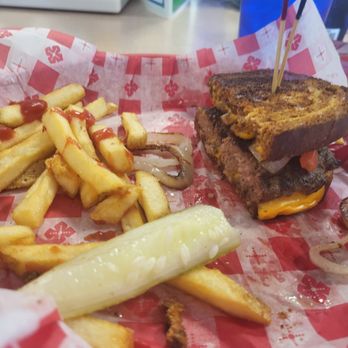 Earl's Family Restaurant - Great burgers - Mexican Near Me - Gallup, New Mexico