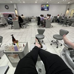 Vogue Nail and Spa - Waiting. Have a 6pm appt and it is 6:15pm, no one coming over yet.. and they close at 7 pm!